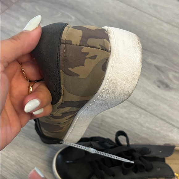 CCOCCI Camouflage Sneakers - Picture 4 of 8